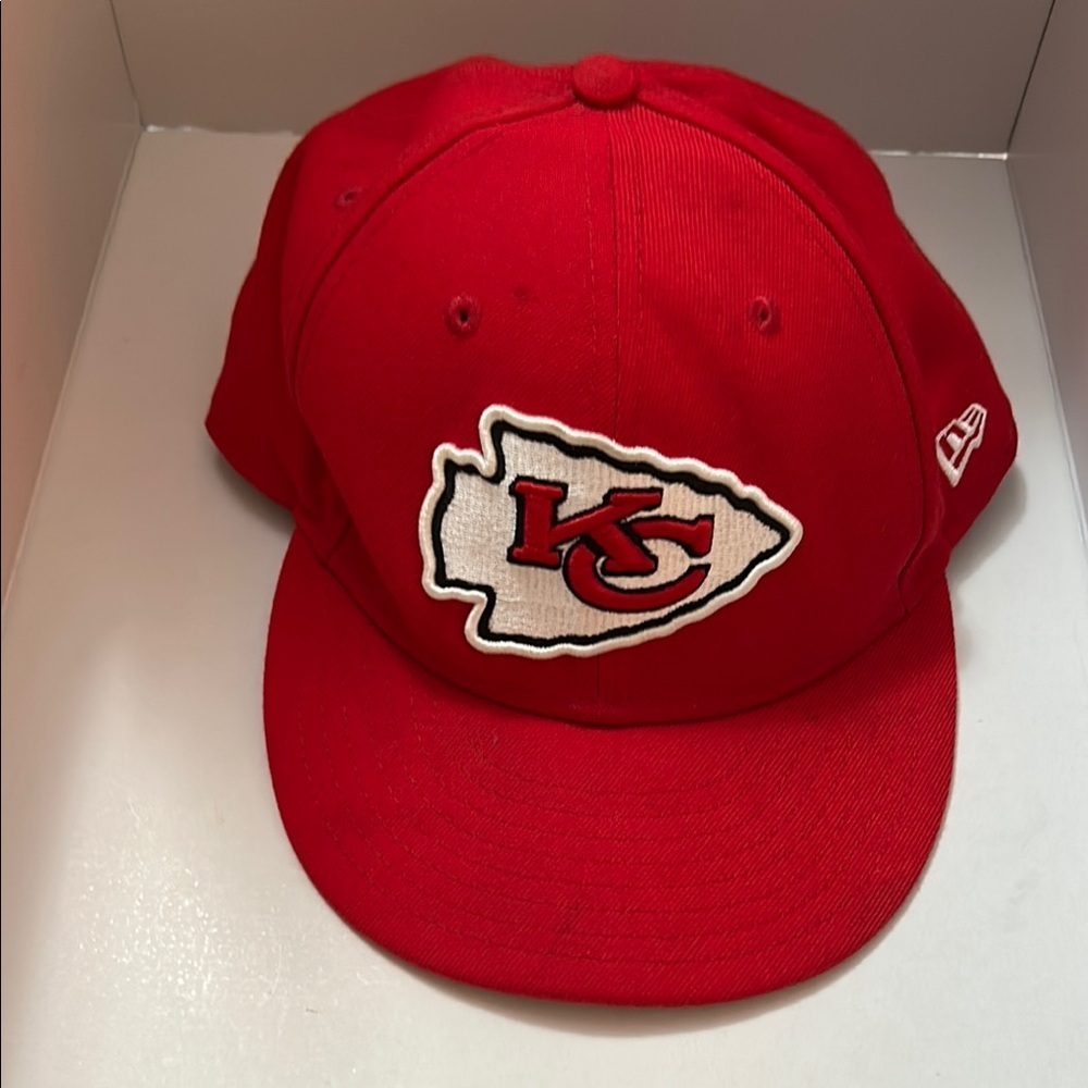 Kansas City Chiefs Baseball Cap
Size 7 1/2